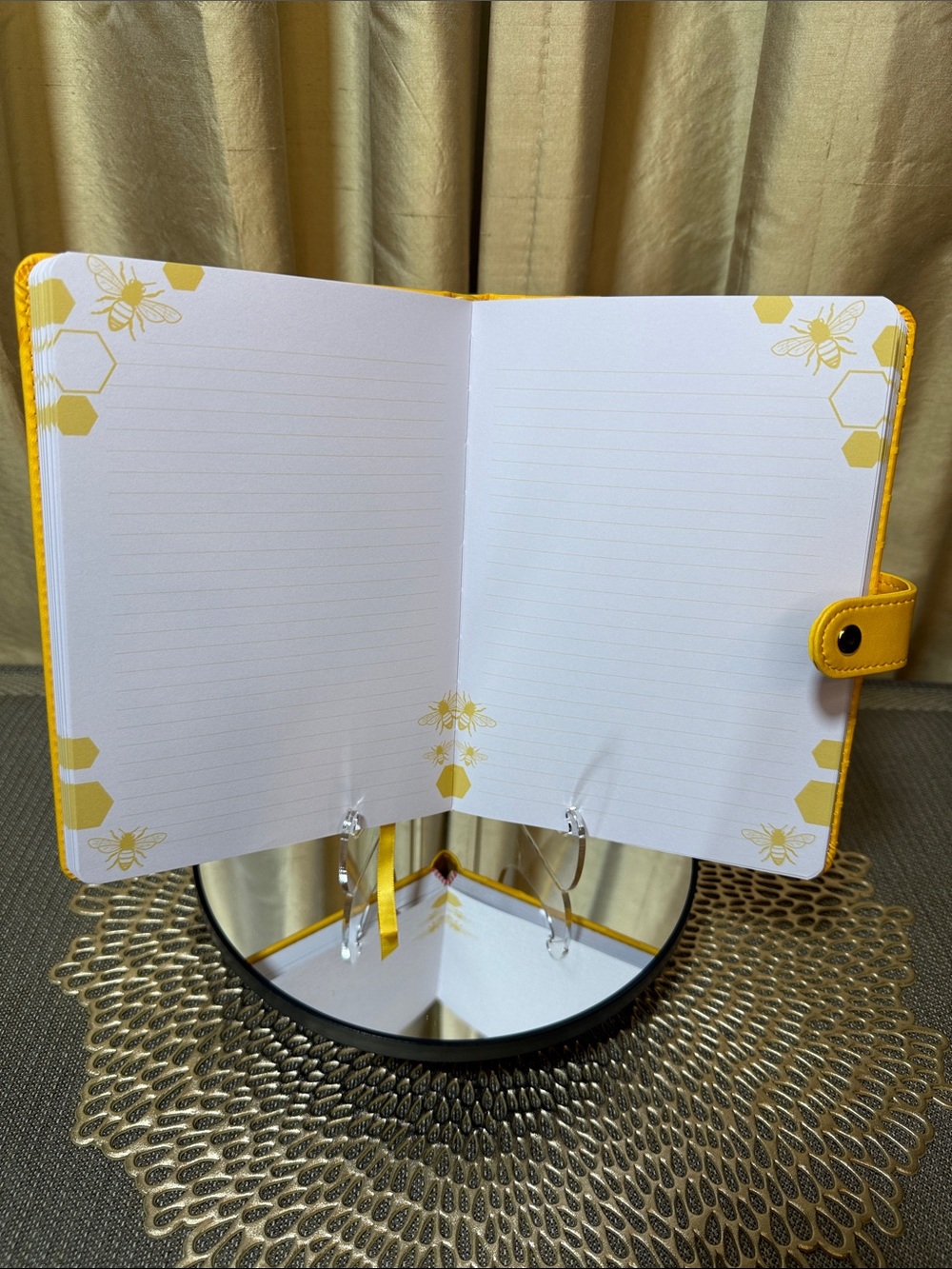 Bee Kind Journal + Daisy Mug - Picture 5 of 9